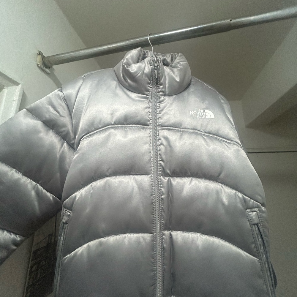 The North Face Women’s Silver Puffer Jacket - Picture 8 of 9